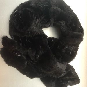 Toby keyhole soft faux  sparkles furry black scarf with sequins